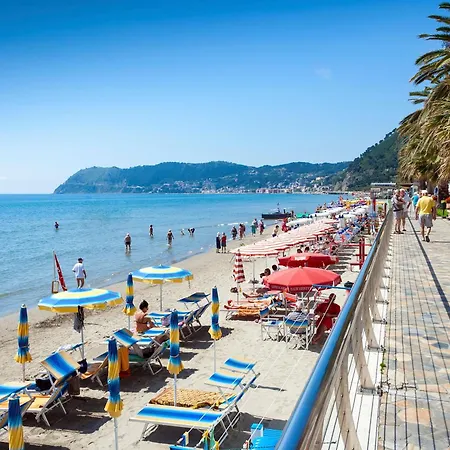 Seaside Binario Blu 500 M Dal Mare - Happy Apartment Alassio